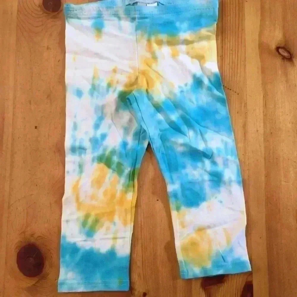 New! Old Navy hand Tie dye capris